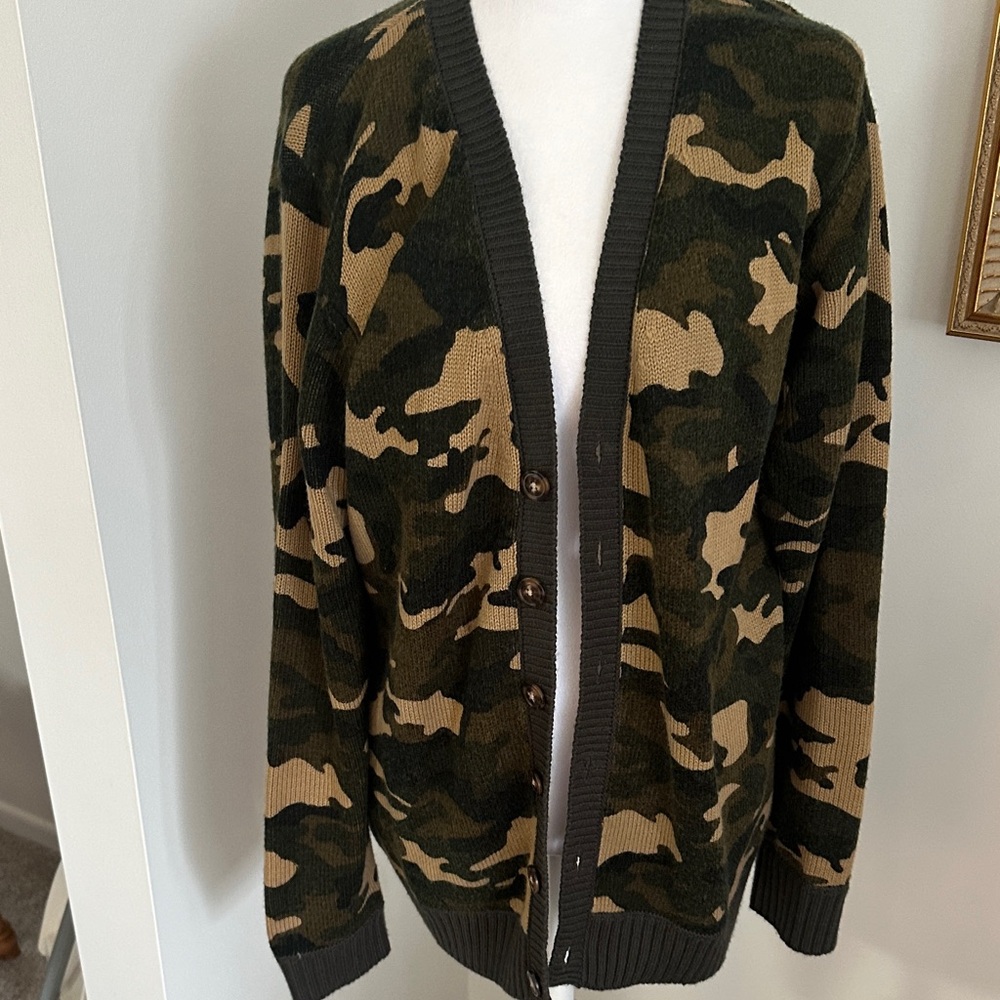 Men’s Unionbay Camouflage Cardigan Sweater size M